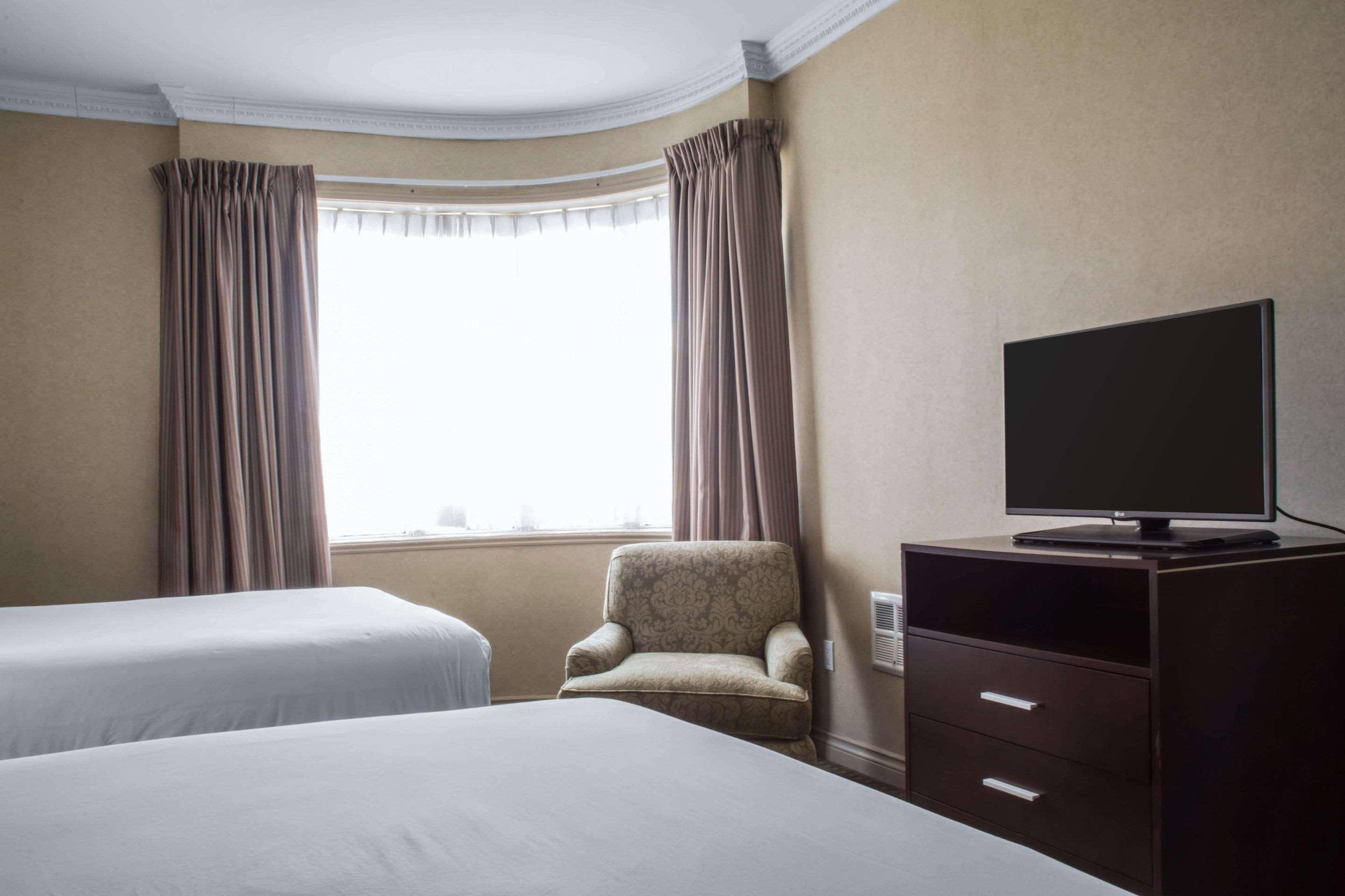 Towneplace Suites By Marriott Toronto Оквілл Екстер'єр фото