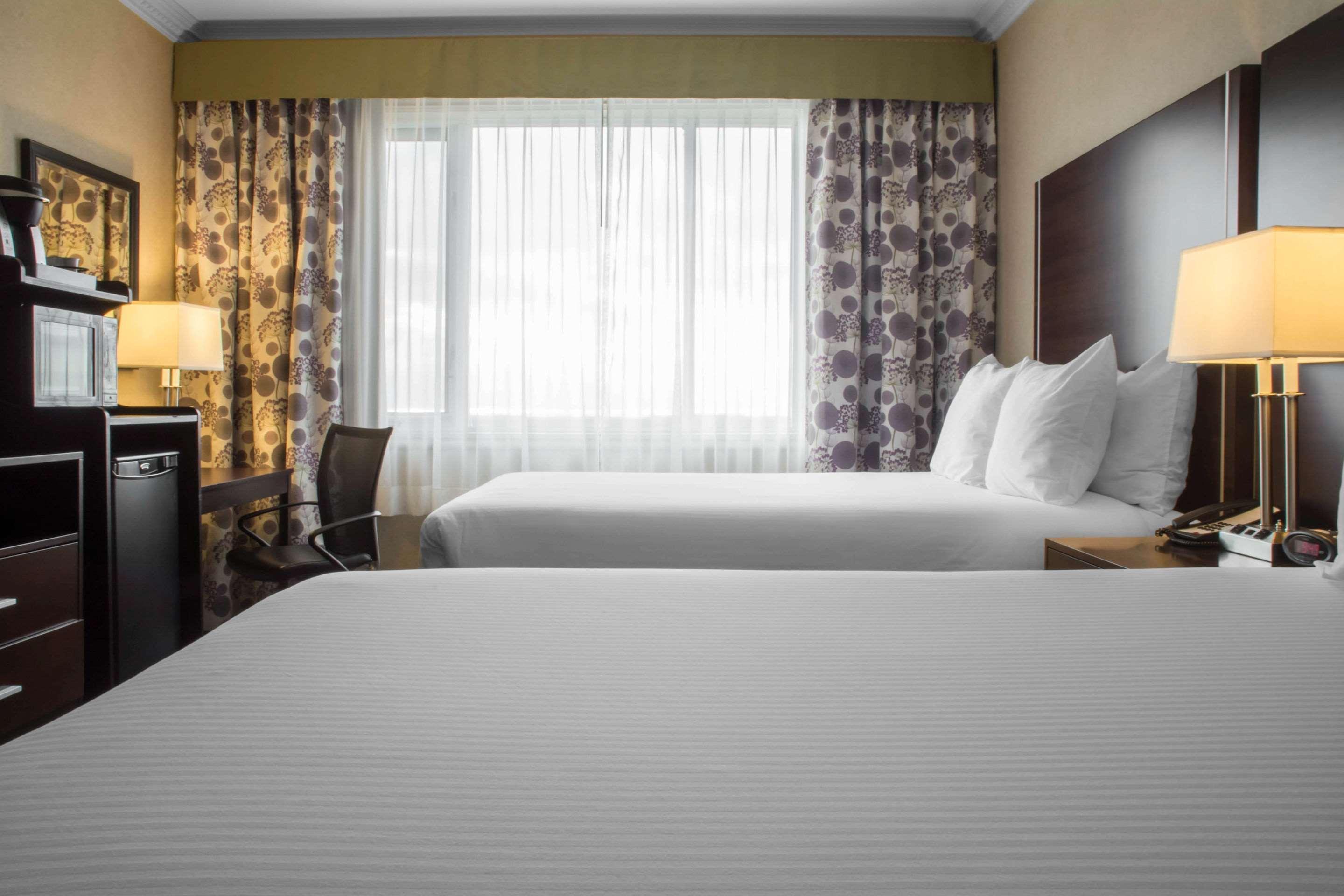 Towneplace Suites By Marriott Toronto Оквілл Екстер'єр фото