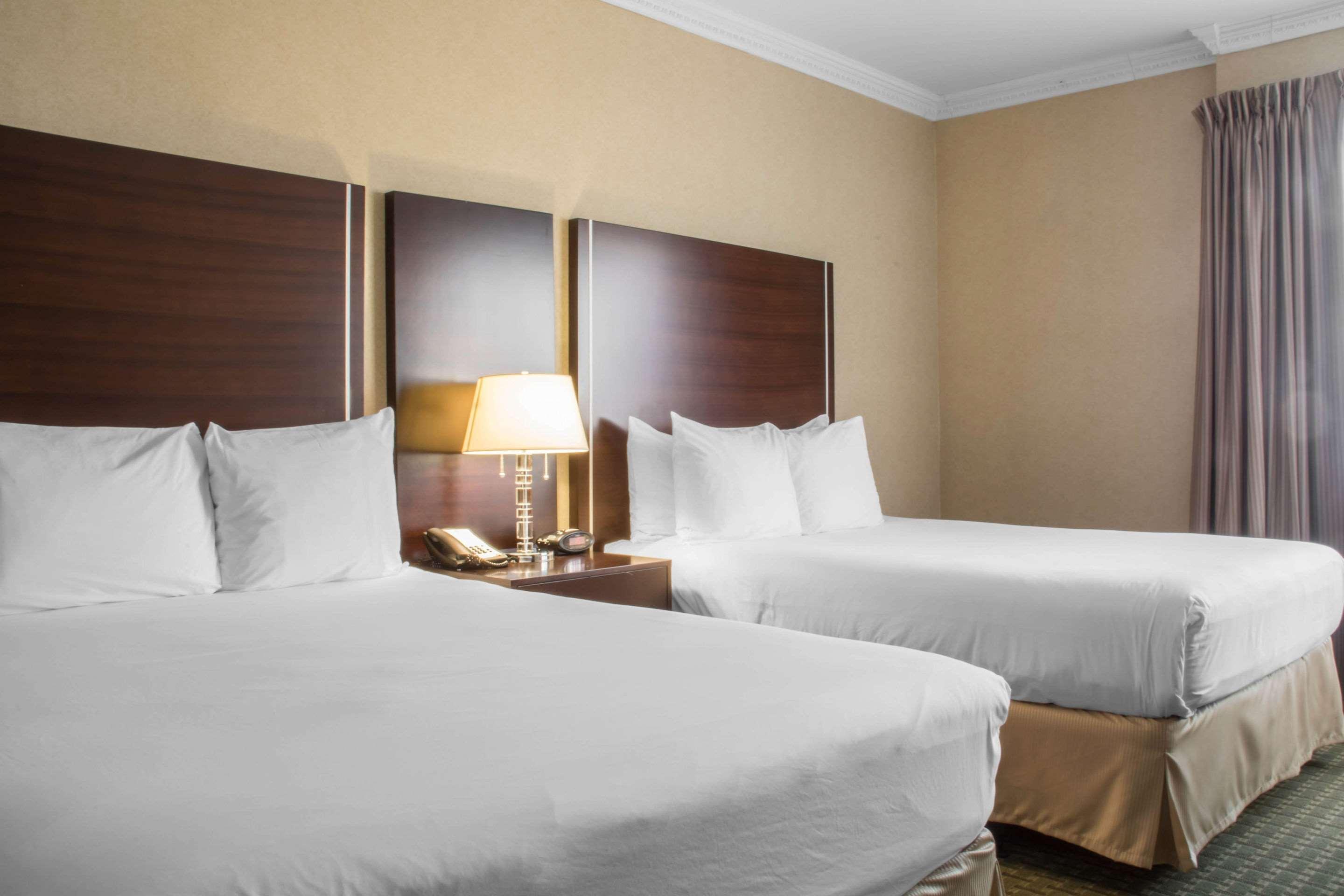 Towneplace Suites By Marriott Toronto Оквілл Екстер'єр фото