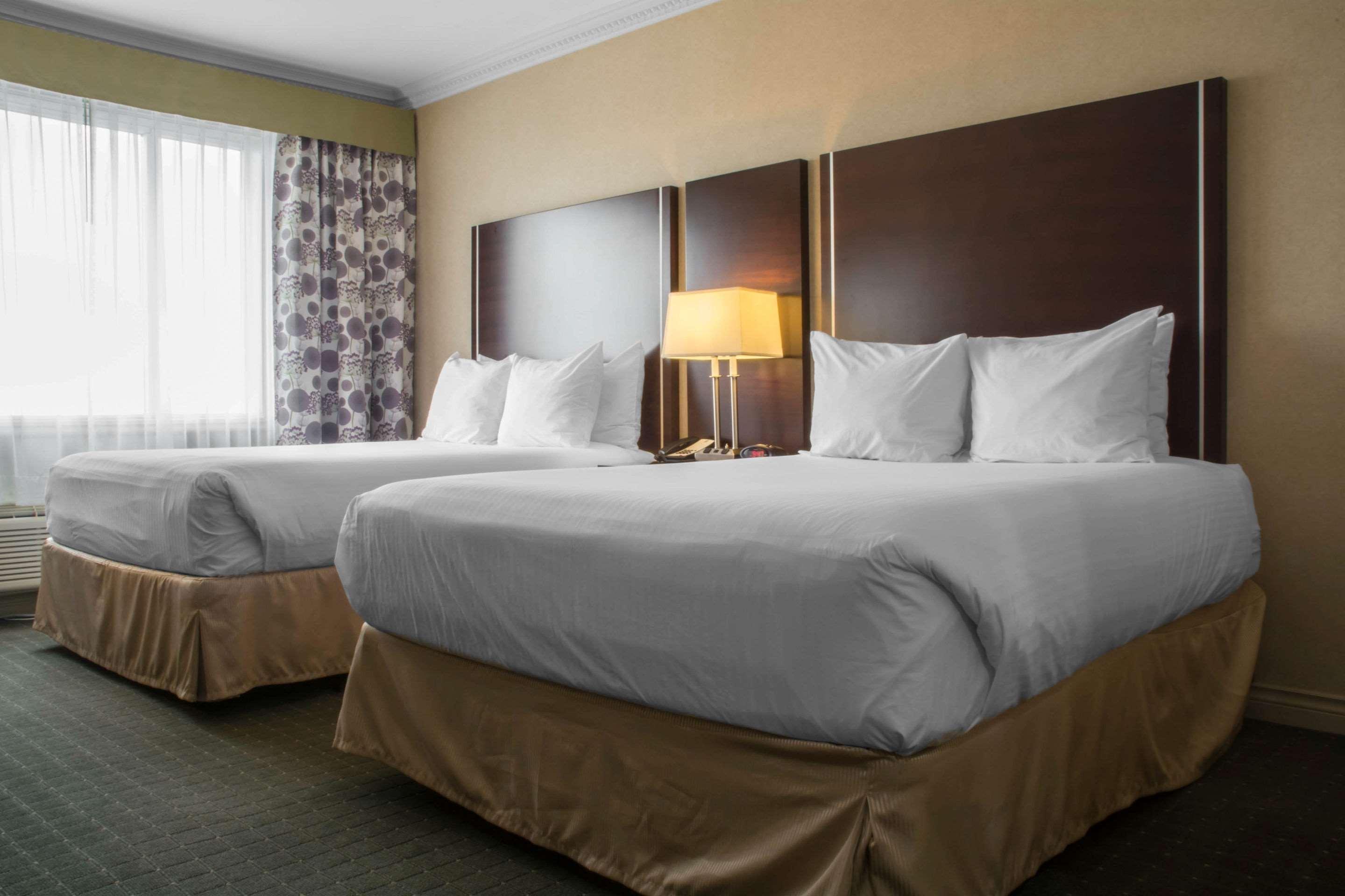 Towneplace Suites By Marriott Toronto Оквілл Екстер'єр фото