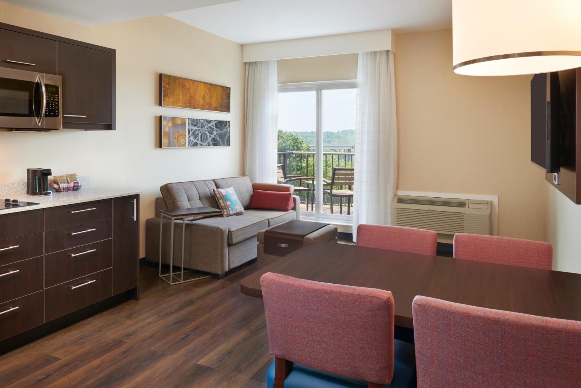Towneplace Suites By Marriott Toronto Оквілл Екстер'єр фото